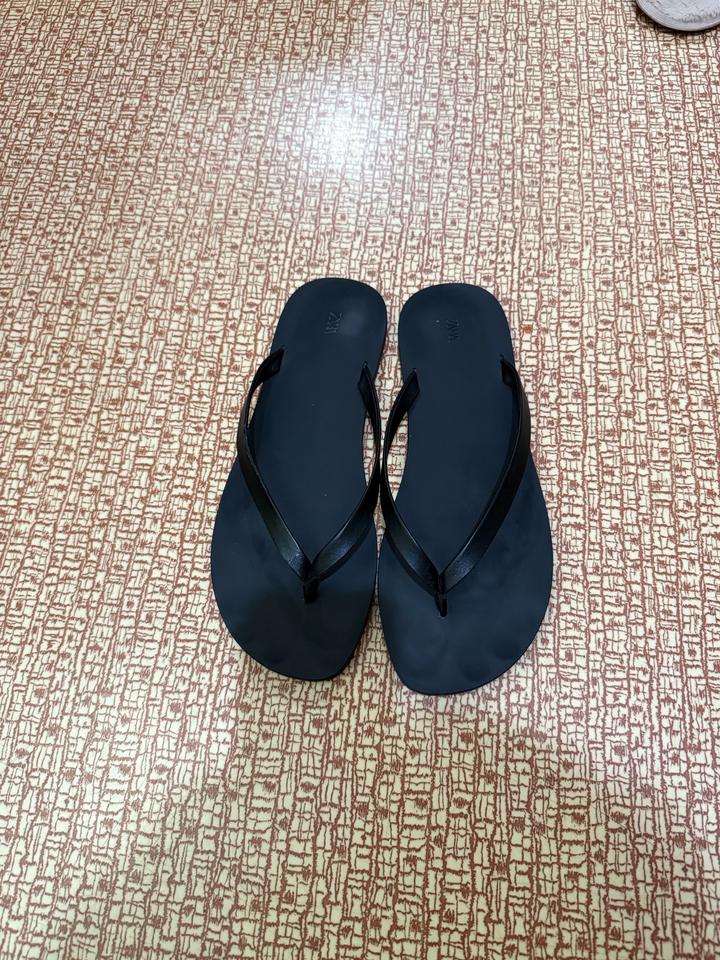 Кожаные вьетнамки ZARA, раз.40-41.