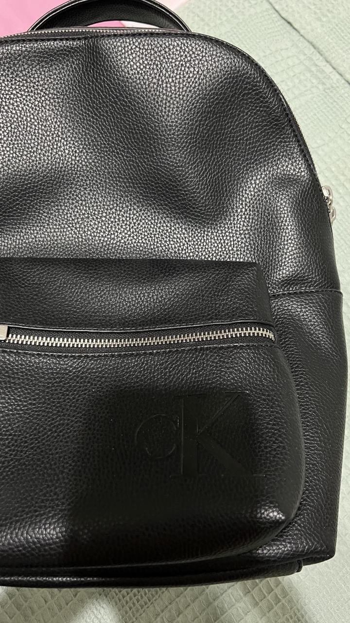 Кожаный черный рюкзак Calvin Klein