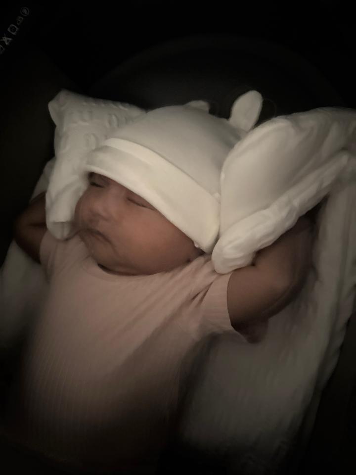 Белый кроссовки от ON & Loewe