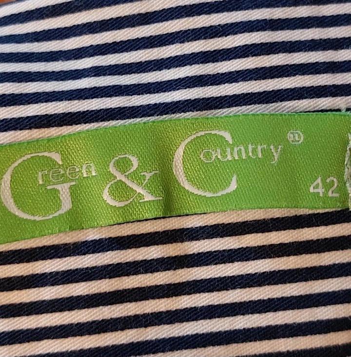 Платье от бренда Green & Country