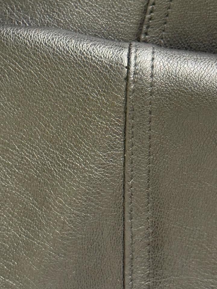 Черные кожаные штаны на высокой посадке