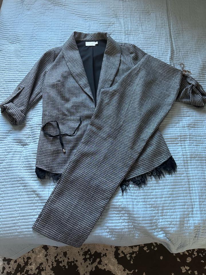 Брючный костюм женский