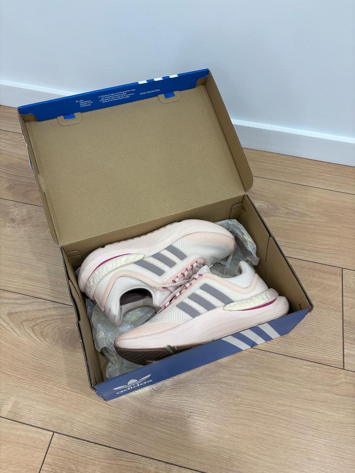 Кроссовки Adidas