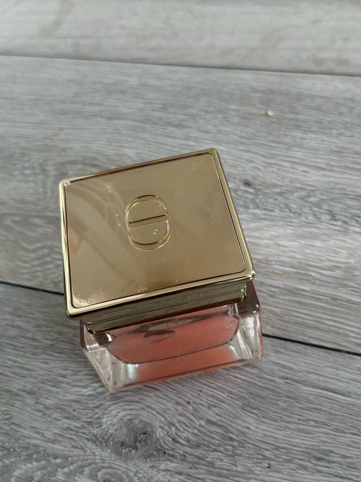 Dior Prestige Le Micro-Caviar de Rose( остаток на фото)