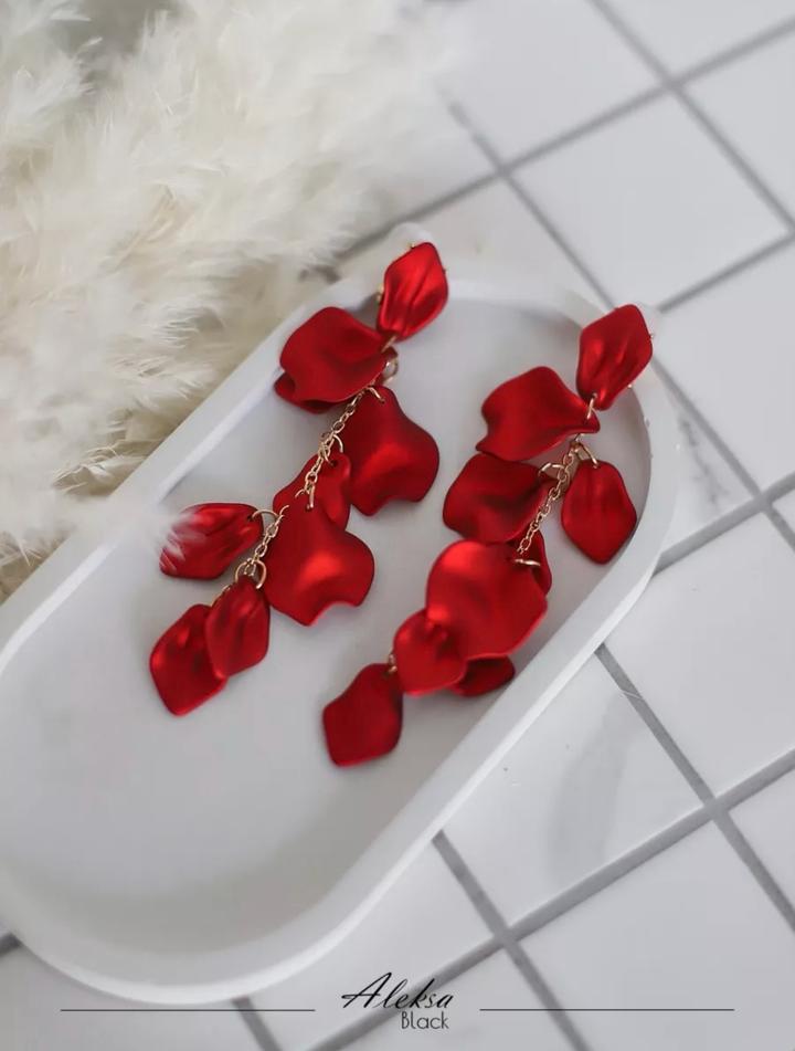 Вечерние серьги бижутерия.