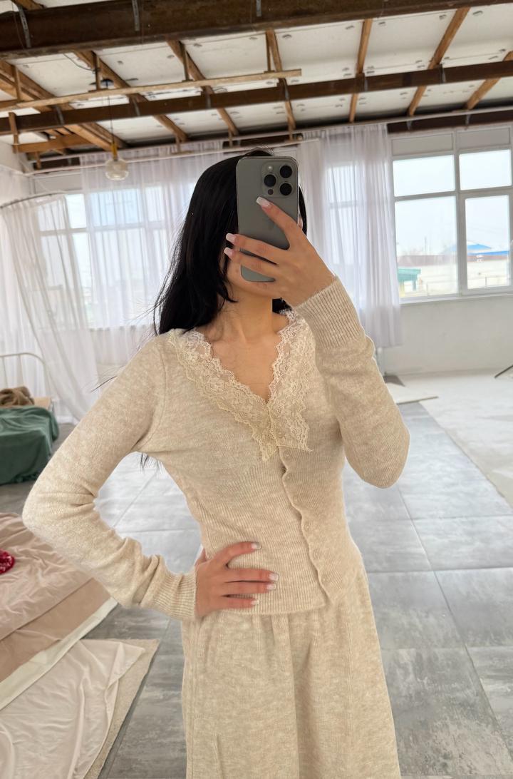 Бежевая двойка