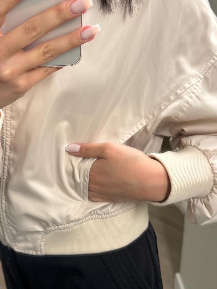 Бомбер кремовый Zara