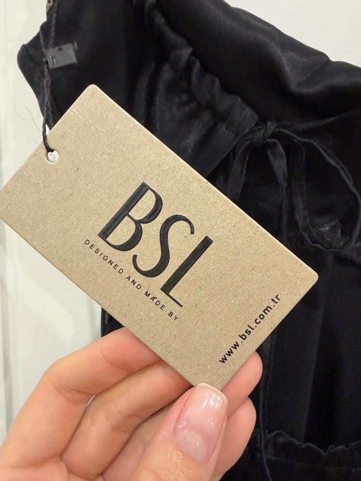 Платье из 100% вискозы