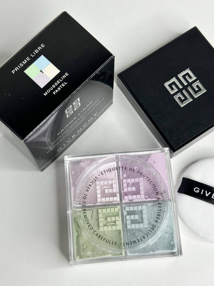 Givenchy пудра