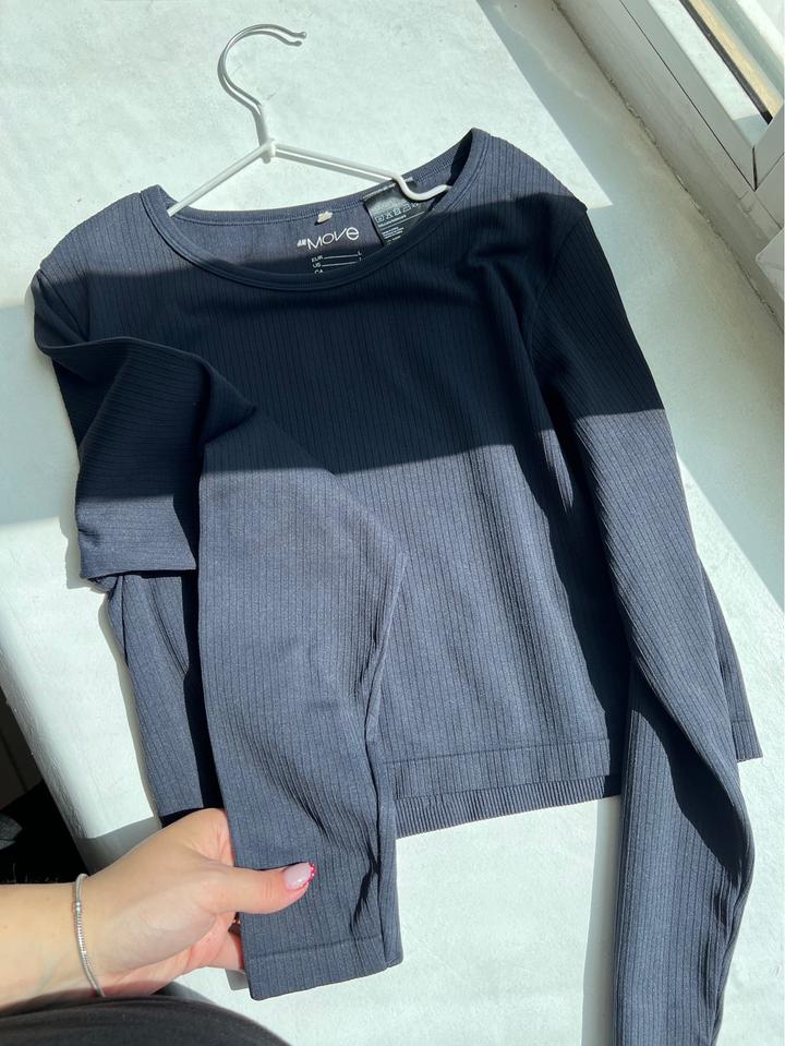 Спортивная укороченная кофта H&M