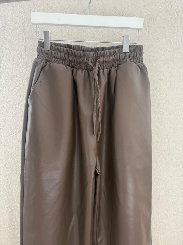 Брюки из эко кожи