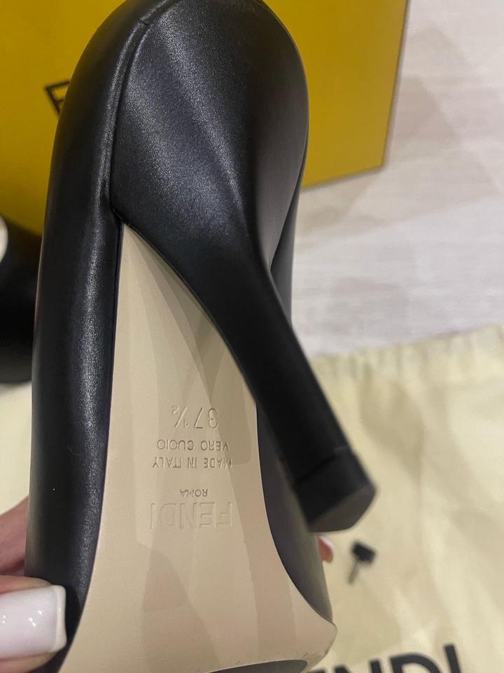 Туфли Fendi Размер 37,5 оригинал, в идеале.