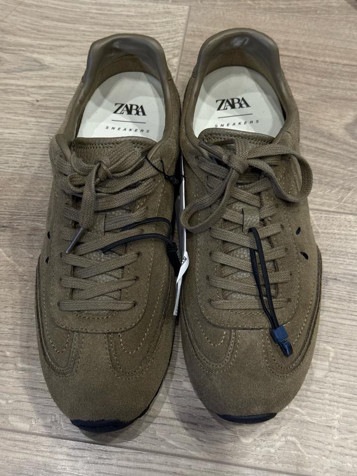 Кроссовки Zara