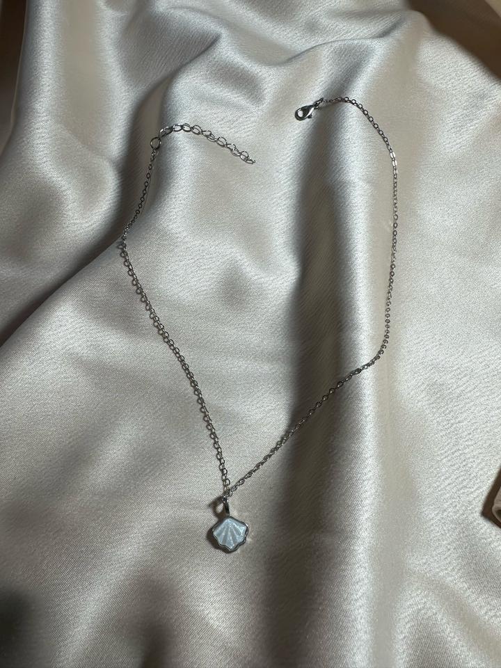 Цепочка с ракушкой