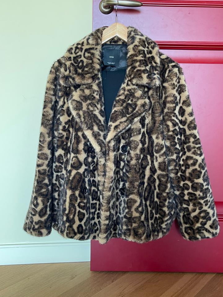 Шуба с принтом леопард Mango