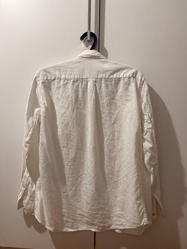 Белая рубашка Uniqlo