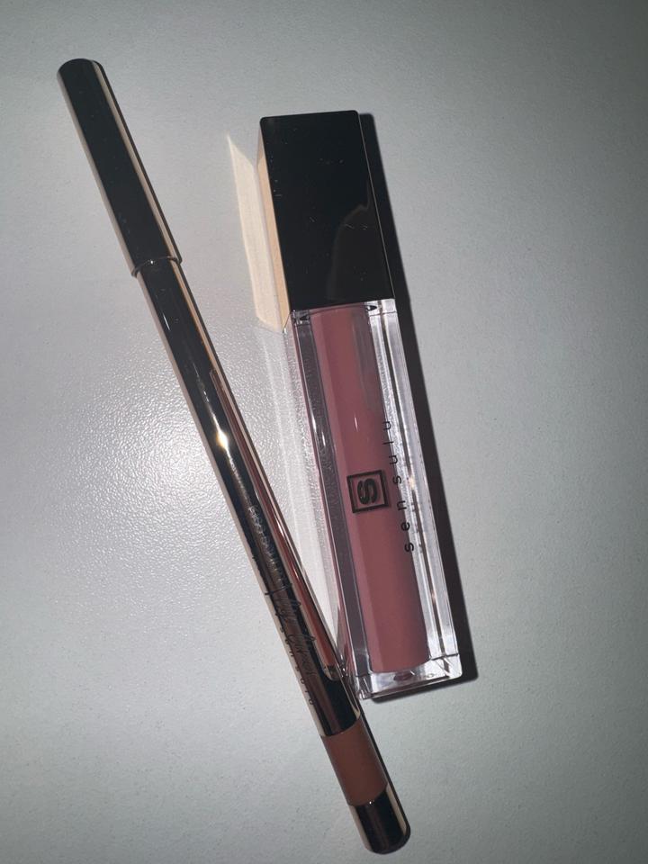 Блеск и карандаш для губ Sen Sulu