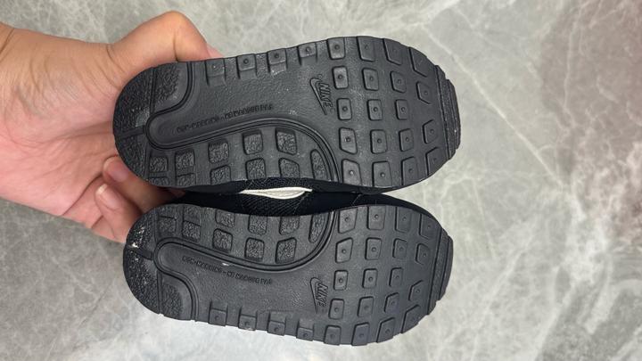 Nike кроссовки