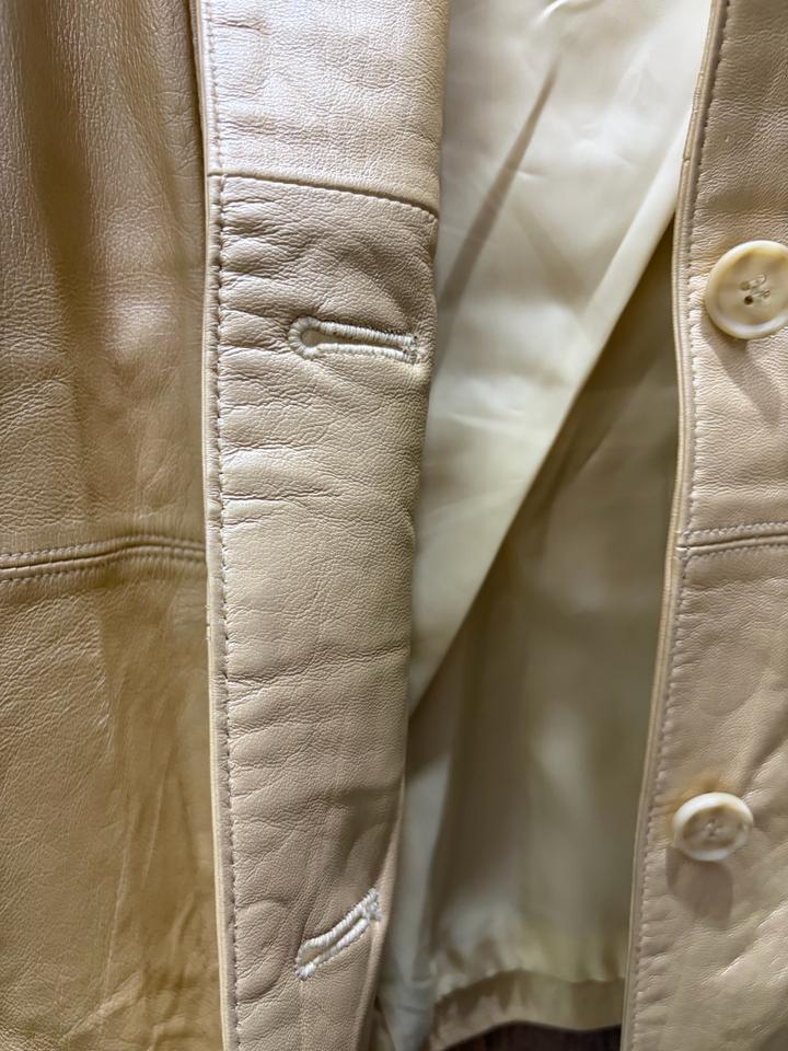 Кожаный жакет