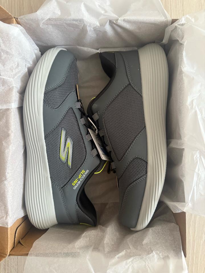 Кроссовки Skechers