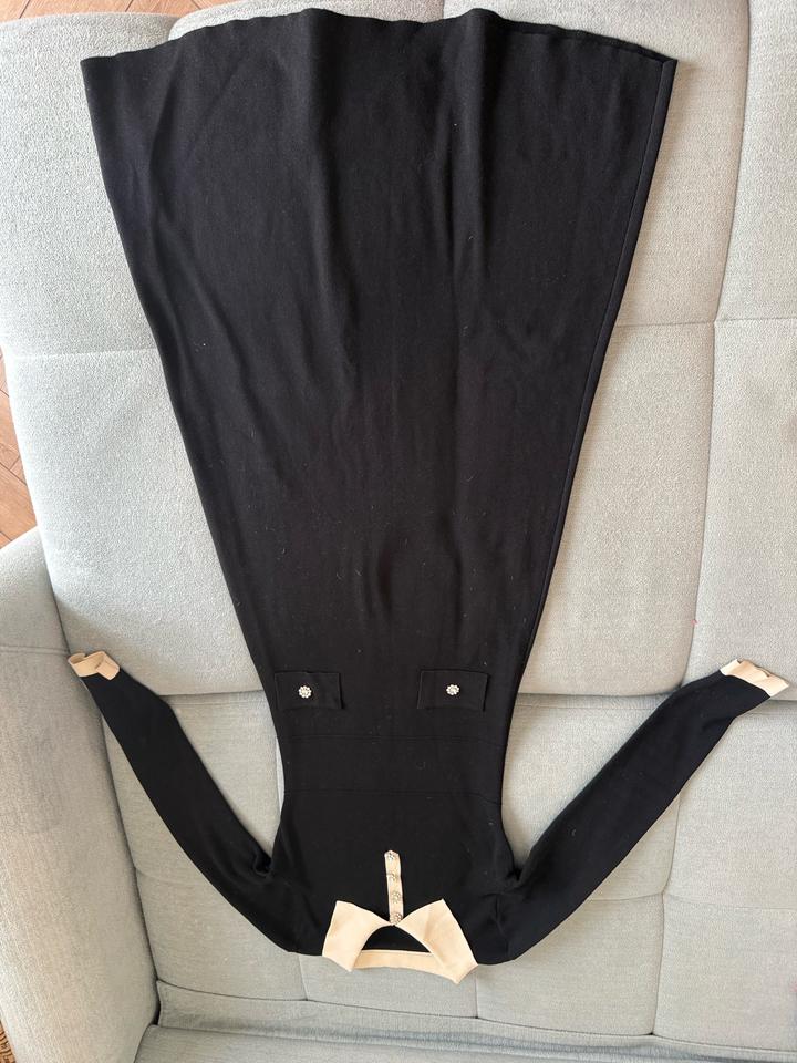 Трикотажное черное платье