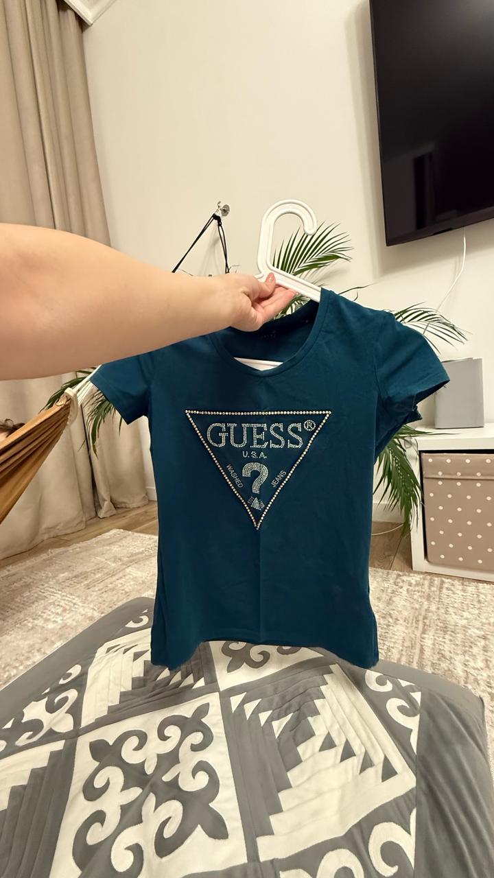 Футболка Guess
