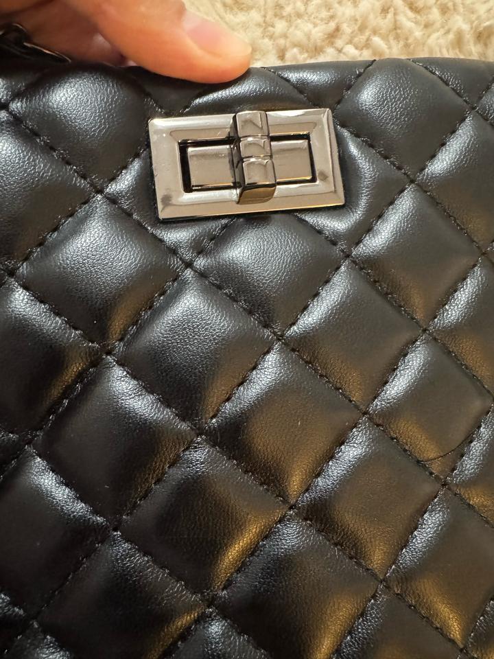 Удобная черная сумка шоппер