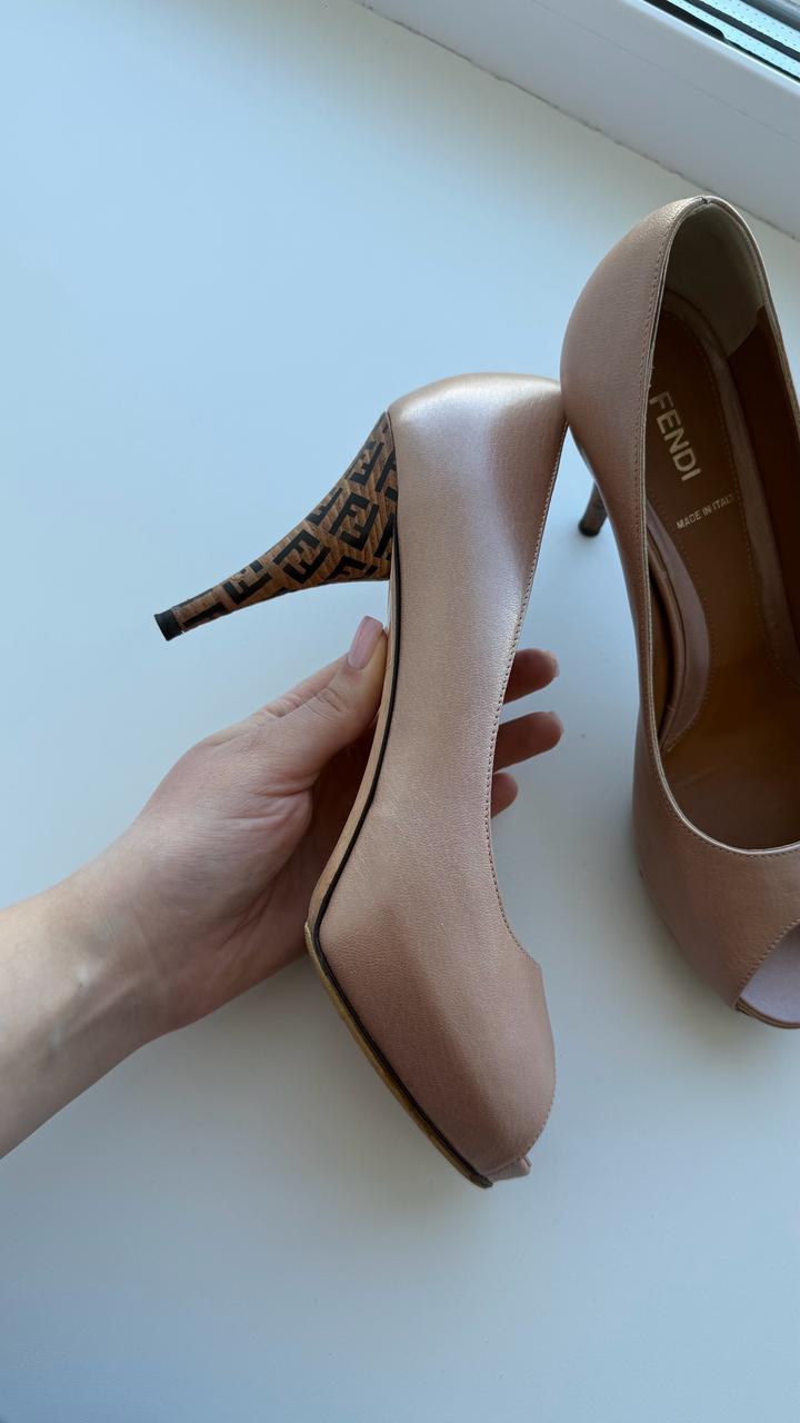 Туфли Fendi