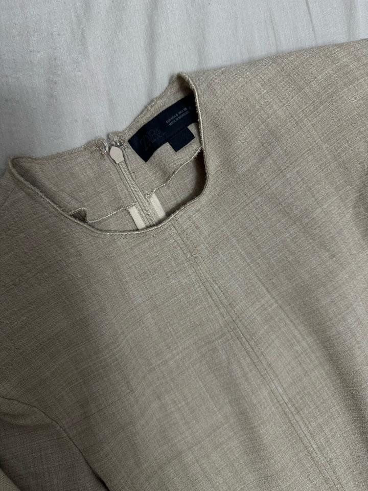 Платье Зара строгого силуэта