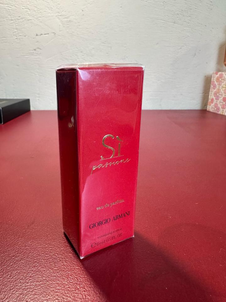 Парфюм Armani Si