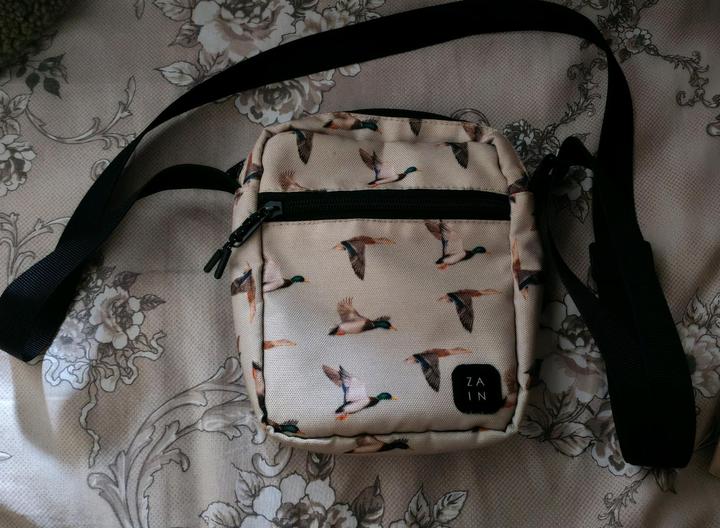 сумка с узором в виде уток