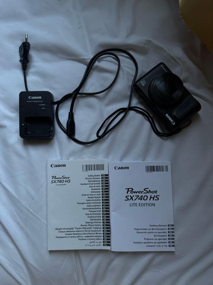 Canon PowerShot SX740 HS
