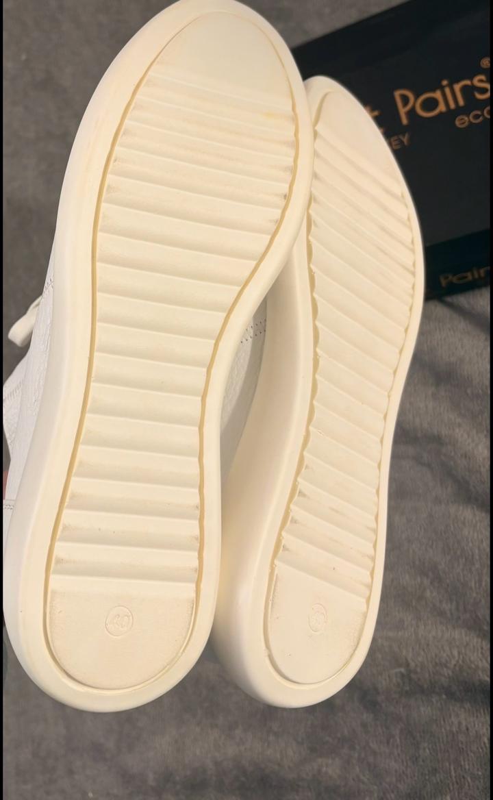 Новые кожаные кеды