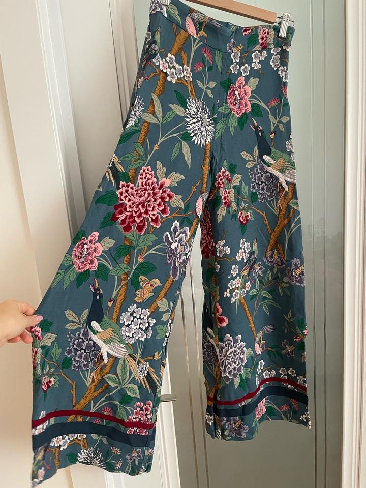 Брюки с принтом