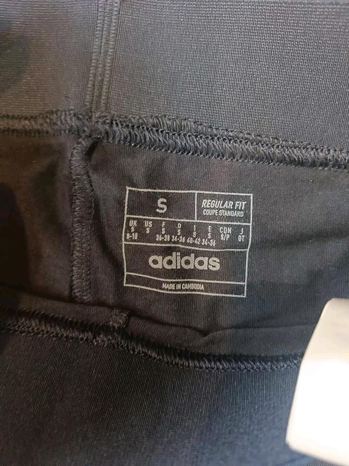 Леггинсы Adidas, размер S/M, новые