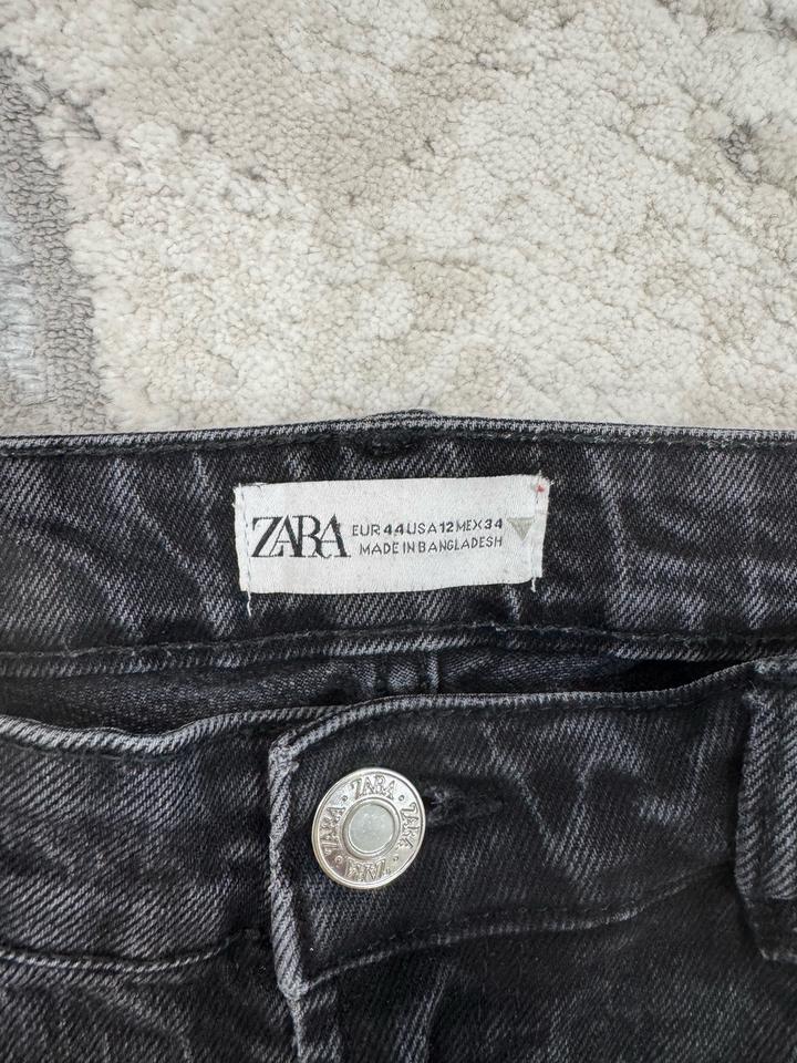 Джинсы черные Zara
