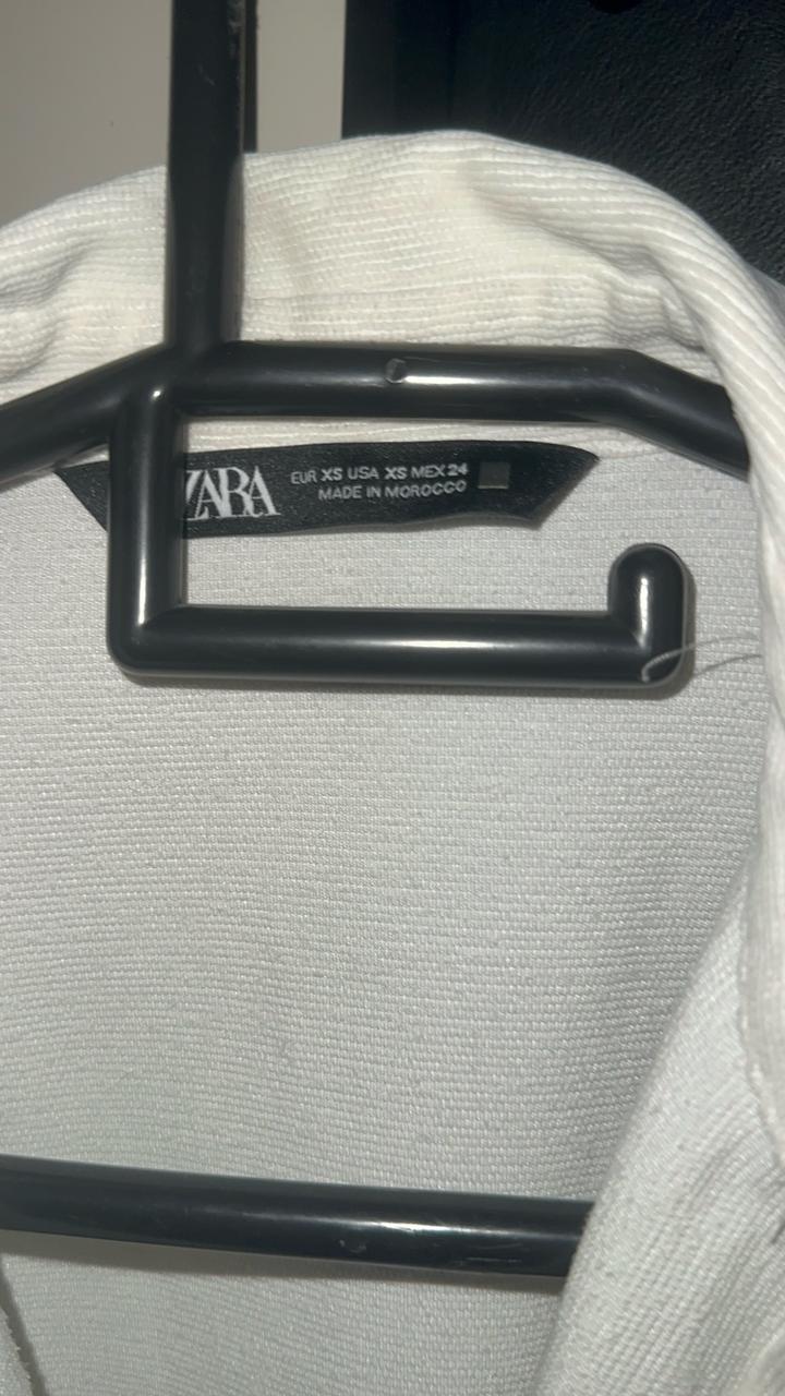 Белая ветровка Zara