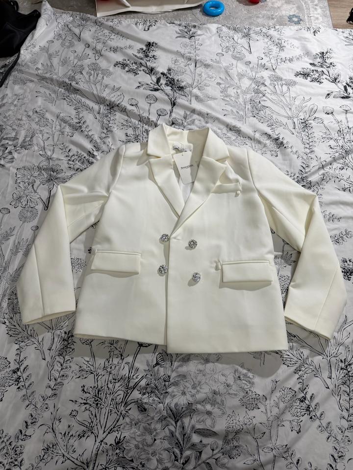 Белый пиджак