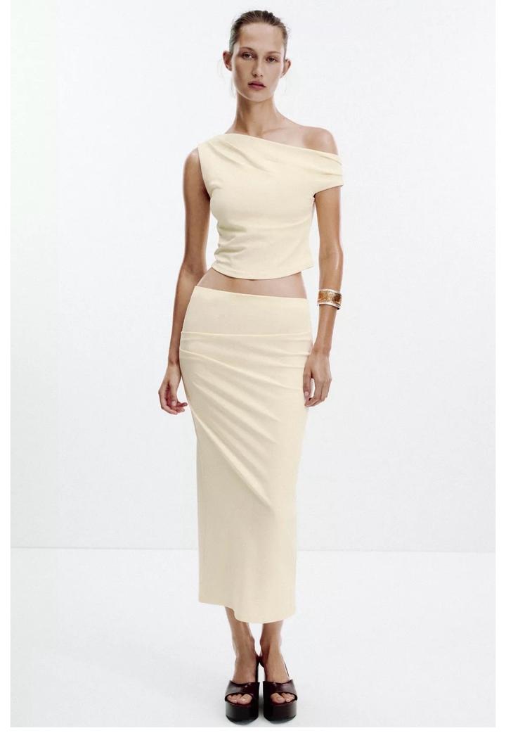 Zara юбка в сливочном цвете