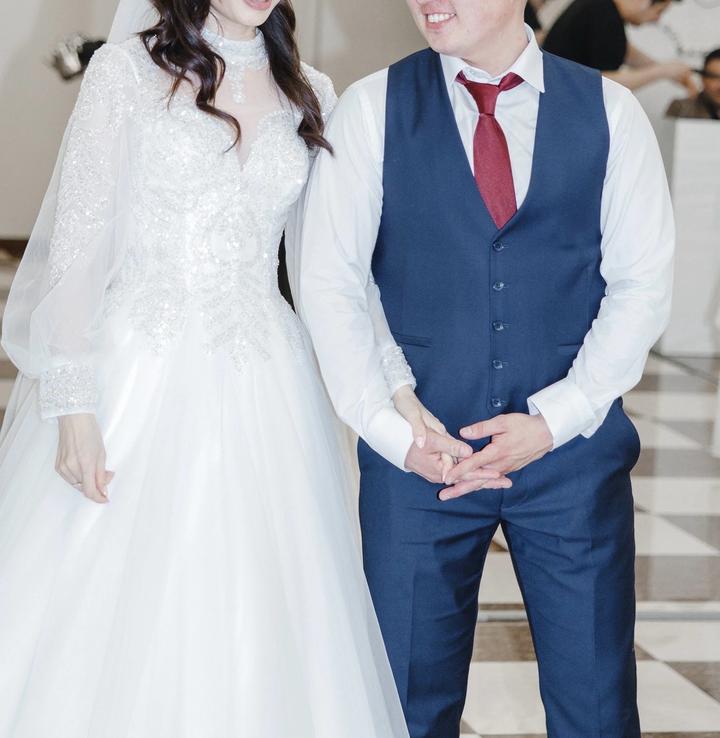 Свадьевное платье S