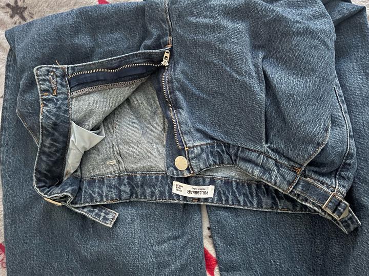 Джинсы wide leg Pull and Bear