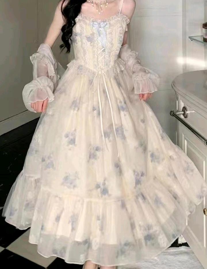 Платье с накидкой