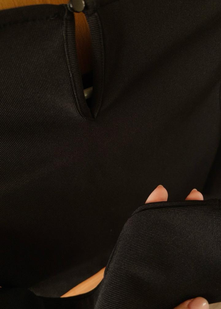 Кофта черная с имитацией корсета