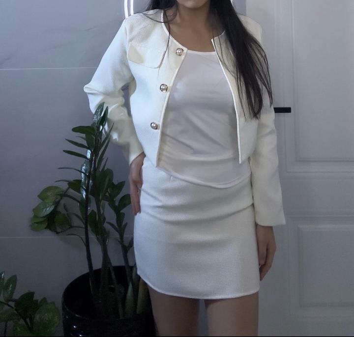 Двойка: юбка + пиджак, размер M