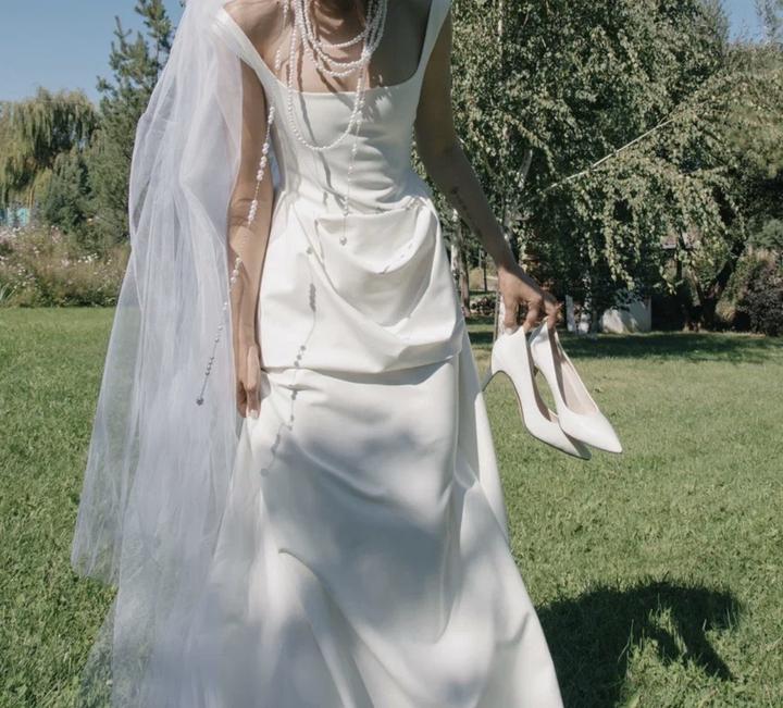 Белое платье