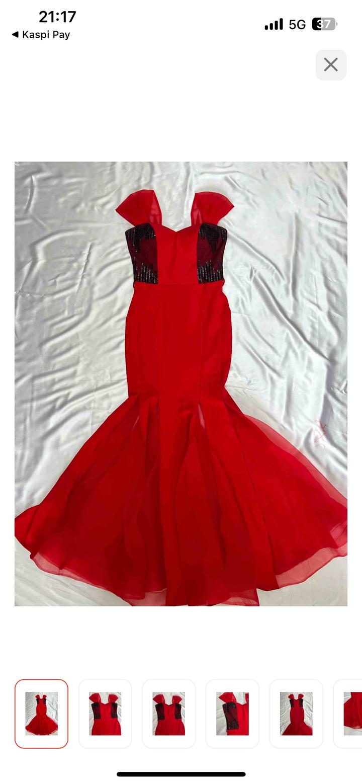 Платье рыбка красного цвета