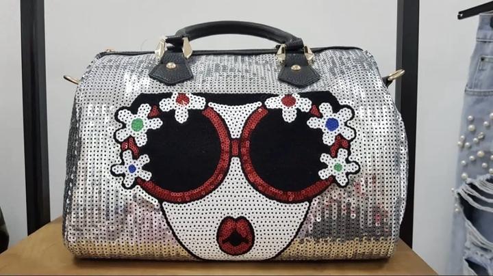 Сумка с пайетками. Новая, с этикеткой