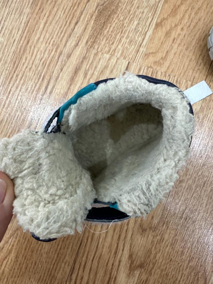 Детские демисезонные ботинки