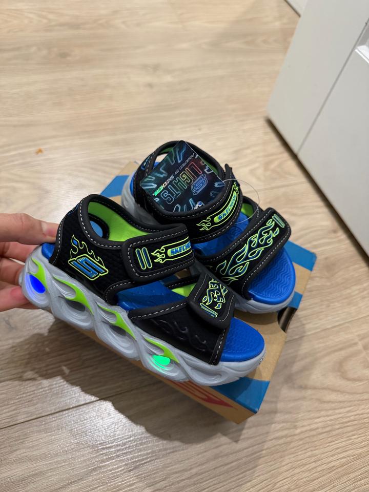 Сандали Skechers