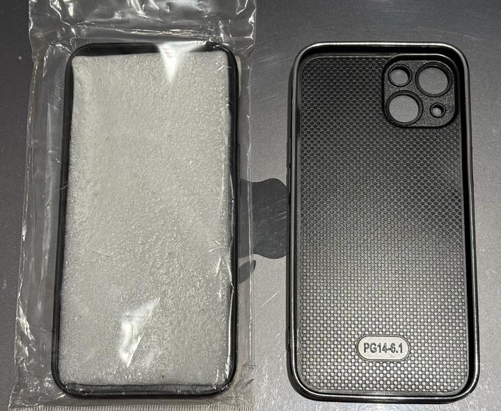 Новые чехлы на iPhone 14 - цена за 2 чехла